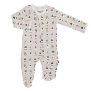 Like New Magnetic Me ‘You had me at Aloe’ Modal footie - Sz 3-6M